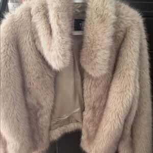 Babaton Plush Teddy Jacket in Cream